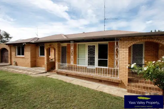 4 Weemilah Street, Yass NSW 2582