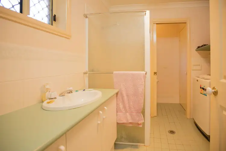 Seventh view of Homely unit listing, 4/2 Owen Court, Lavington NSW 2641