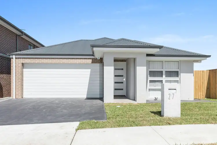 27 Horizon Circuit, Moorebank NSW 2170