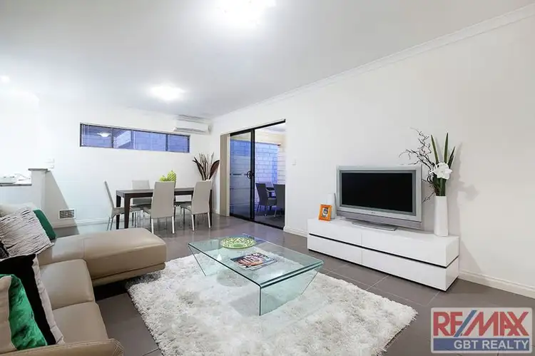Fifth view of Homely villa listing, 35B Robertsbridge Road, Nollamara WA 6061