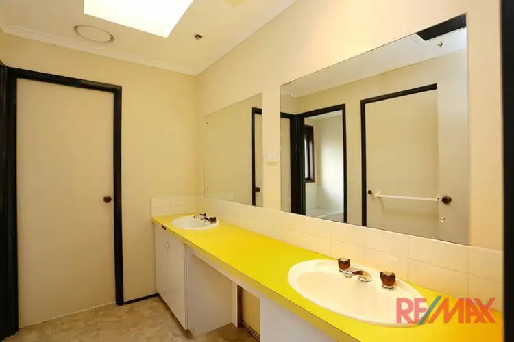 Fifth view of Homely house listing, 7 Avoca Close, Hampton Park VIC 3976