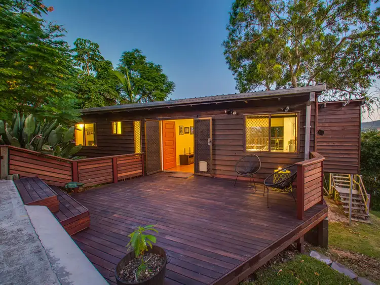 1012 South Pine Road, Everton Hills QLD 4053