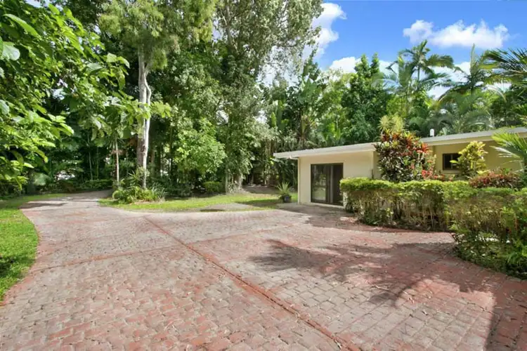 9-11 Griffiths Street, Manoora QLD 4870