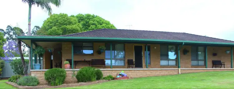 8 Weir Street, Nana Glen NSW 2450
