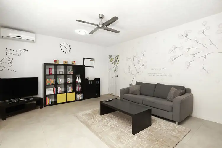 Second view of Homely unit listing, 2/28 Adelaide st, Carina QLD 4152
