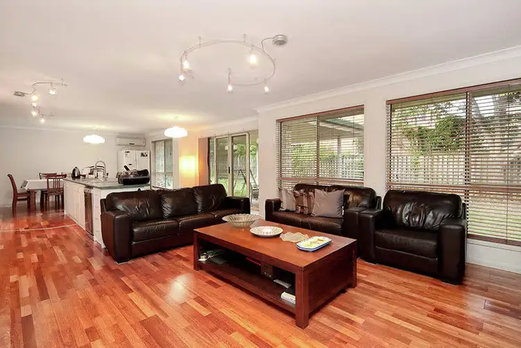15 Parnassus Street, Robertson QLD 4109