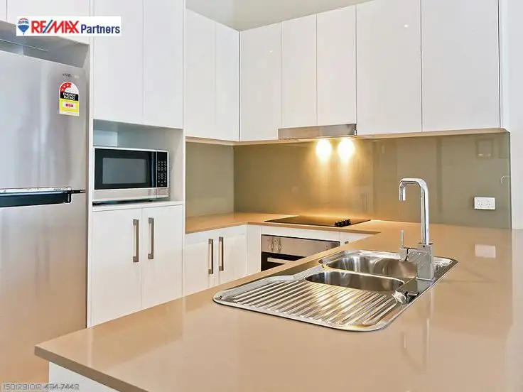 Seventh view of Homely unit listing, 3/499 Esplanade, Urangan QLD 4655