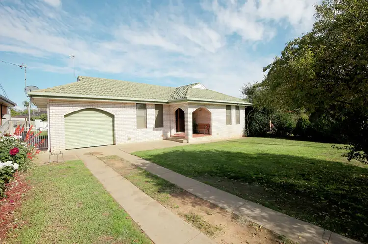 Main view of Homely house listing, 32 Huthwaite Street, Mount Austin NSW 2650