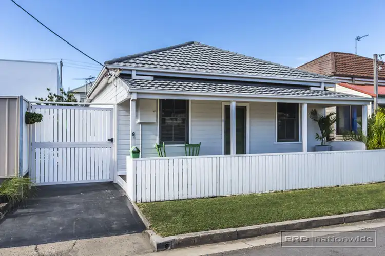 9 Lott Street, Maryville NSW 2293