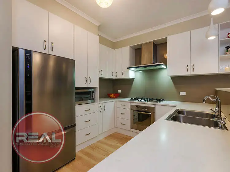 16 Victoria Drive, Oakden SA 5086