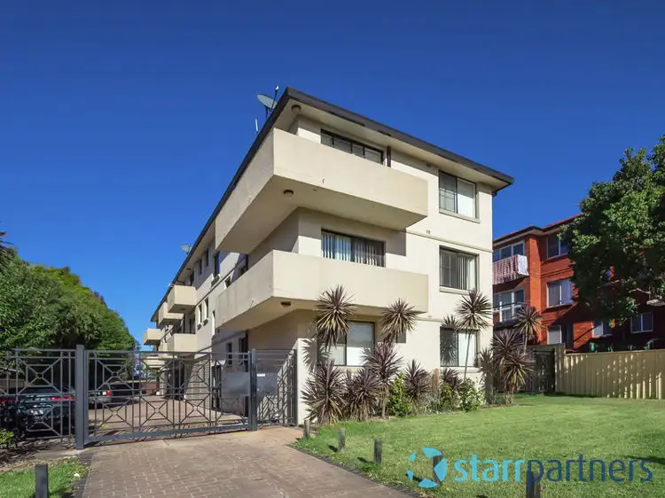 8/2 Calliope Street, Guildford NSW 2161