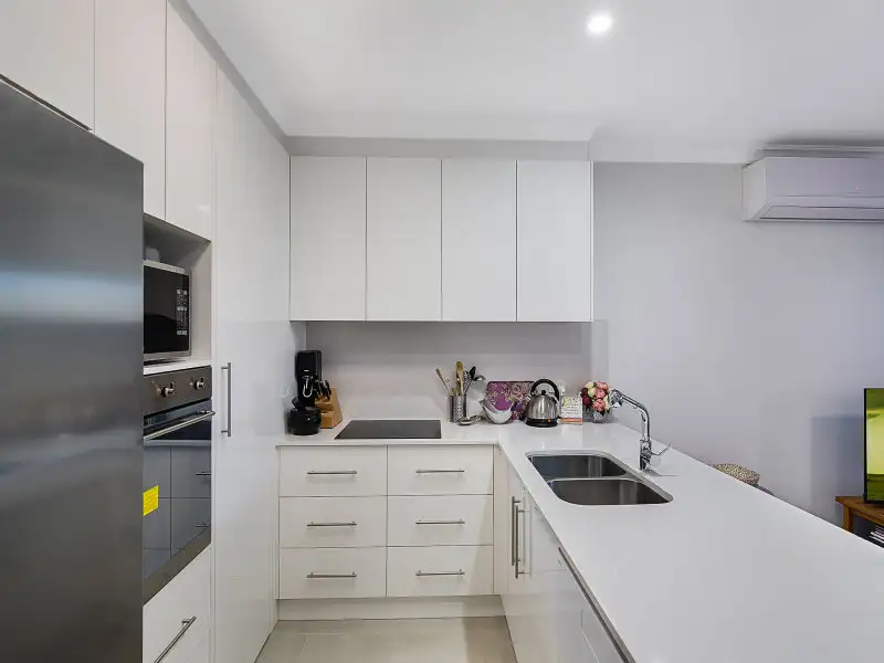 Main view of Homely unit listing, 2/9 Cranley Street, South Toowoomba QLD 4350