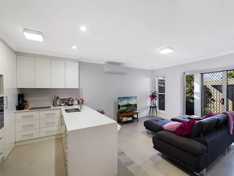 Fourth view of Homely unit listing, 2/9 Cranley Street, South Toowoomba QLD 4350