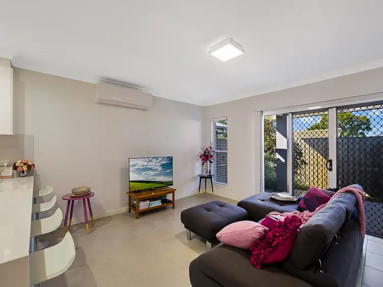 Fifth view of Homely unit listing, 2/9 Cranley Street, South Toowoomba QLD 4350