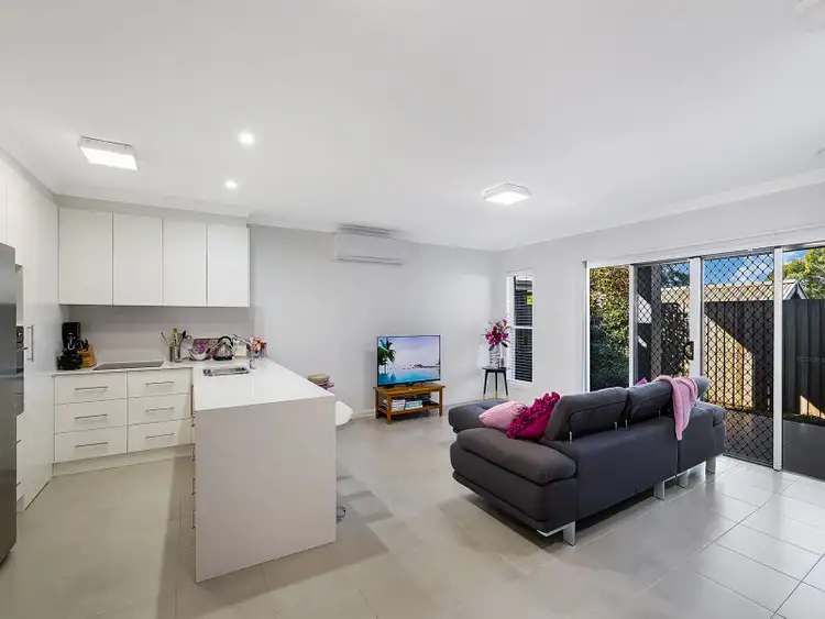 Sixth view of Homely unit listing, 2/9 Cranley Street, South Toowoomba QLD 4350