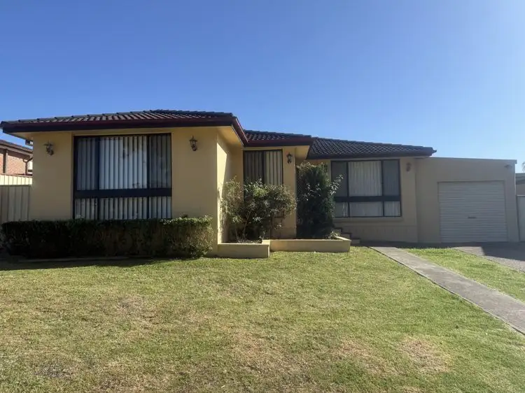 33 Demetrius Road, Rosemeadow NSW 2560