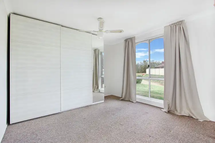 Fifth view of Homely house listing, 2 Mistletoe Avenue, Claremont Meadows NSW 2747