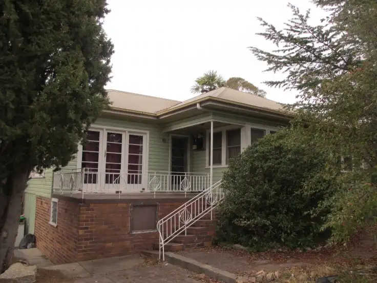 42 Hargrave Street, Armidale NSW 2350