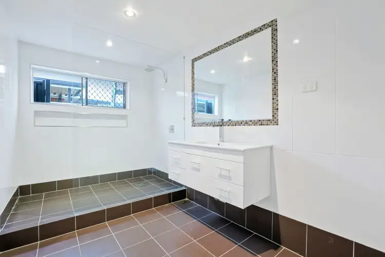 23 Dryade Street, Regents Park QLD 4118