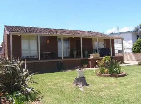 9 Crookhaven Drive, Greenwell Point NSW 2540