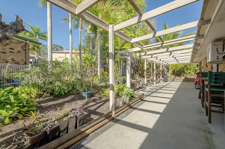 Second view of Homely house listing, 4 Carpentaria Close, Clinton QLD 4680