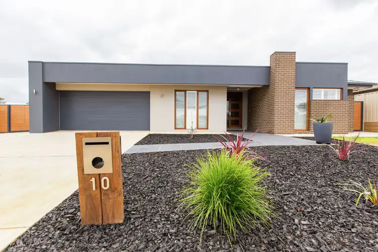 Main view of Homely house listing, 10 Cootamundra Boulevarde, Estella NSW 2650