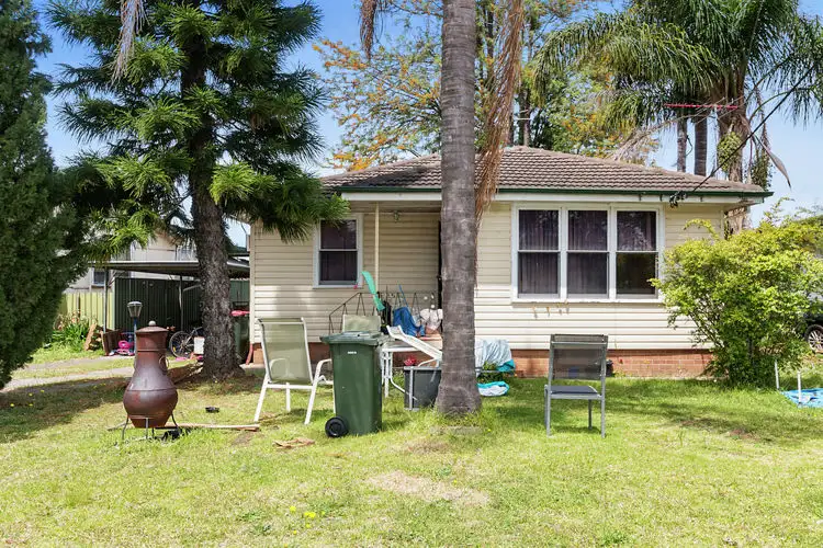 26 Crosby Crescent, Fairfield NSW 2165