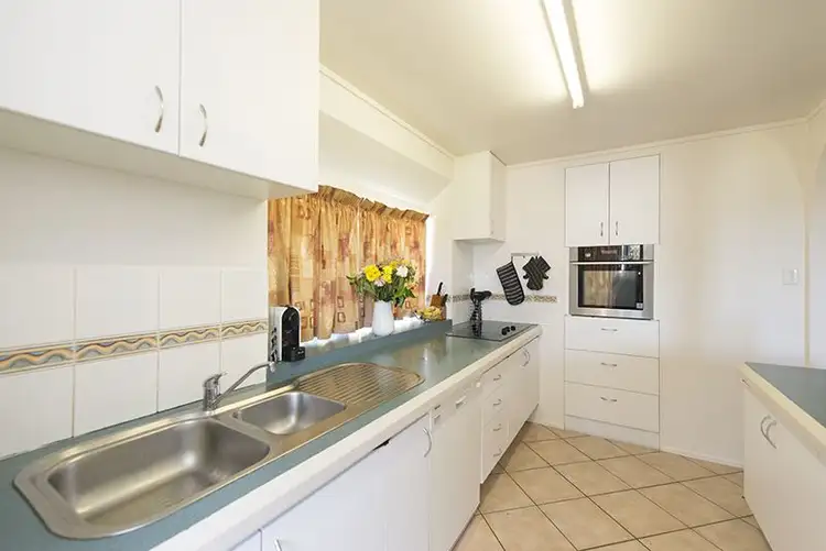 5 Apollo Drive, Clinton QLD 4680