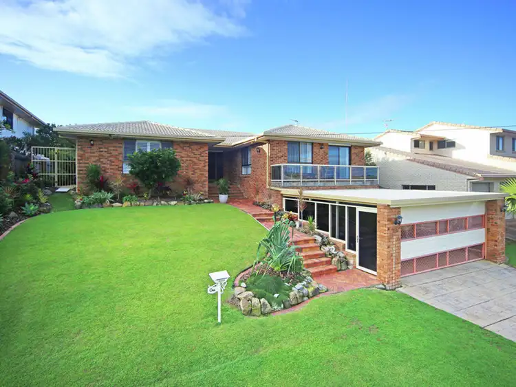 1 Enfield Crescent, Battery Hill QLD 4551