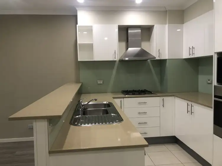 207/76 Rawson Street