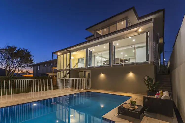 29 Fenton Avenue, Bar Beach NSW 2300