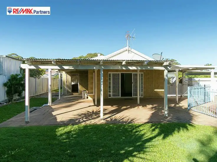 Seventh view of Homely house listing, 5 Carmel Ct, Point Vernon QLD 4655