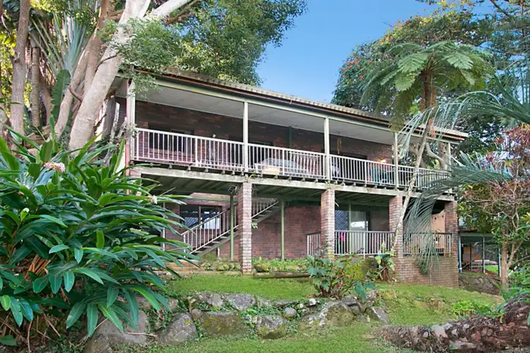 19 Broadwater Esplanade, Bilambil Heights NSW 2486