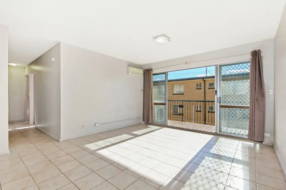 Main view of Homely unit listing, 2/51 Burrai Street, Morningside QLD 4170