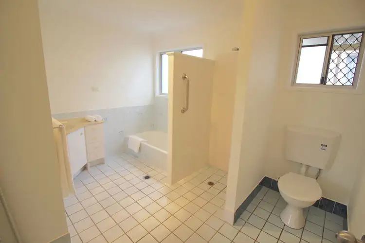 Sixth view of Homely house listing, 137 Henry St, Wynnum QLD 4178