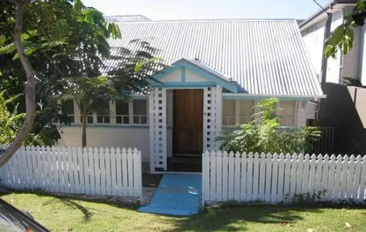 30 Oakley Street, Manly QLD 4179