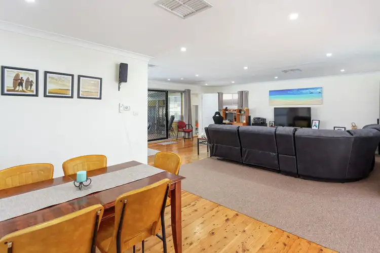 Fifth view of Homely house listing, 6 Lansdowne Avenue, Lake Albert NSW 2650