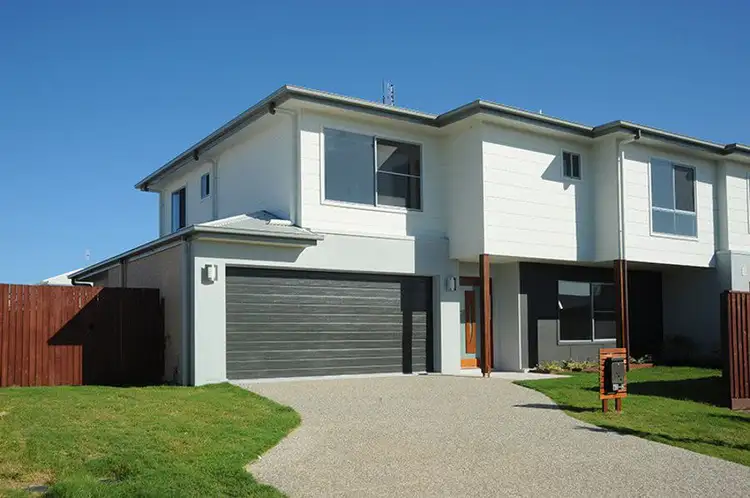 2/2 Auburn Street, Caloundra West QLD 4551