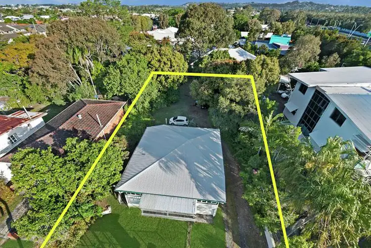 235 Bradman Avenue, Maroochydore QLD 4558