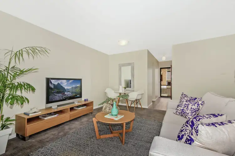 2/51 Rialto Street, Coorparoo QLD 4151