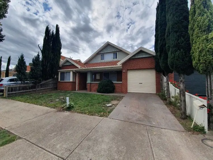 57 Santa Cruz Blvd, Roxburgh Park VIC 3064