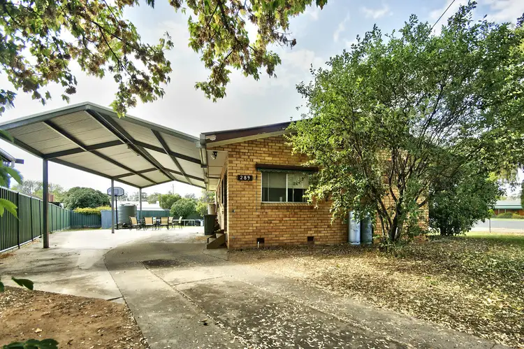 289 Wick Street, Deniliquin NSW 2710