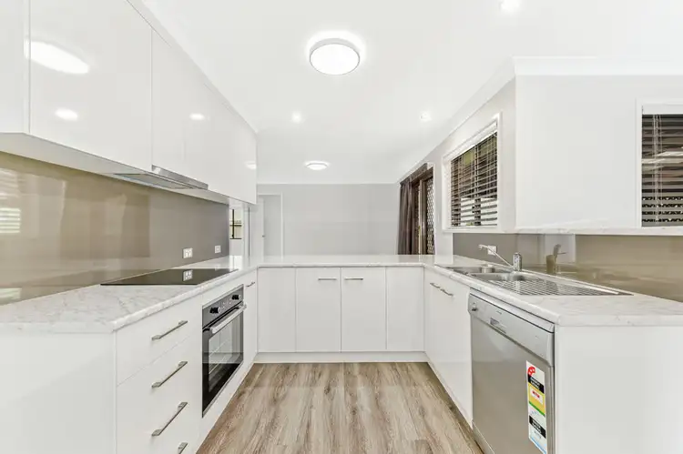 16 Catalina Drive, Wilsonton QLD 4350