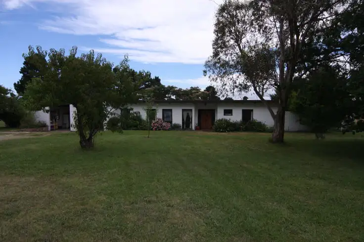1 Wattle Drive, Armidale NSW 2350