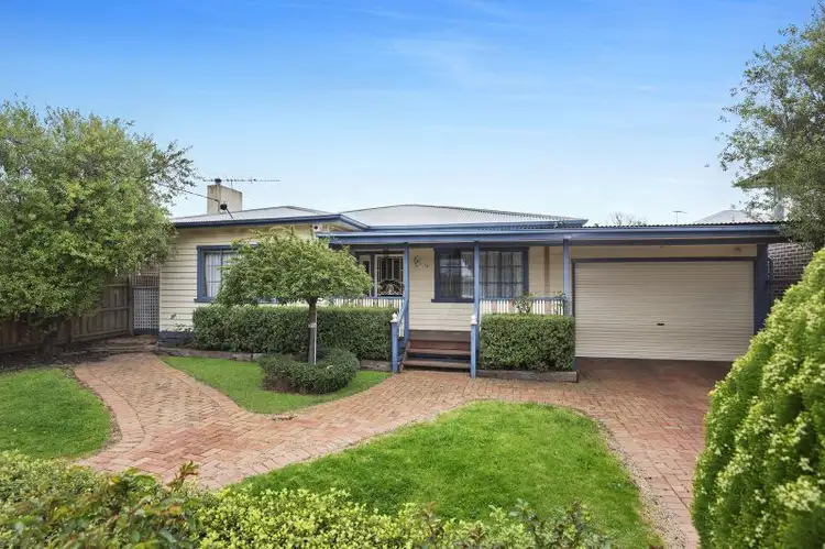 14 Read Street, Newtown VIC 3220