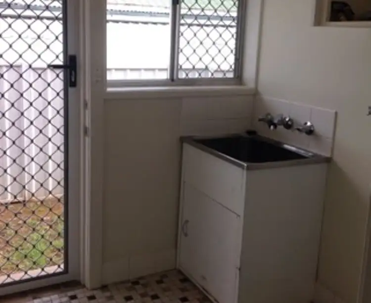 Fifth view of Homely unit listing, 3/60 Kathleen Street, Tamworth NSW 2340