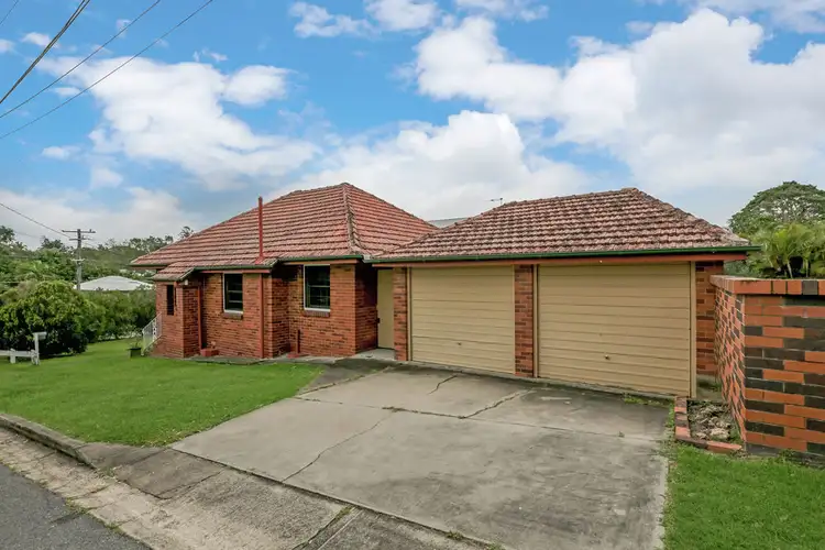 15 Judge Street, Norman Park QLD 4170