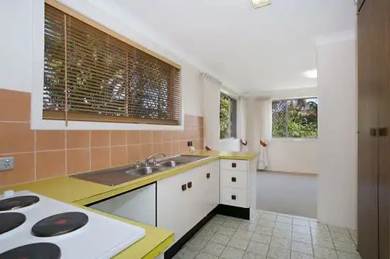 Seventh view of Homely house listing, 2/31 Surfers Avenue, Mermaid Waters QLD 4218
