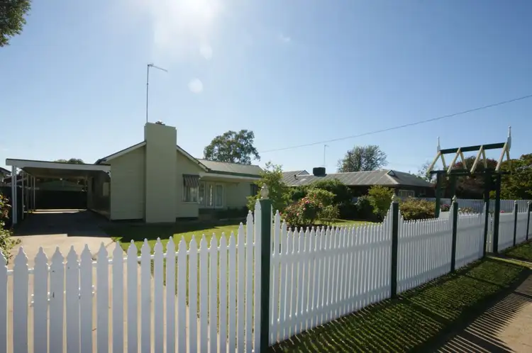357 Sloane Street, Deniliquin NSW 2710