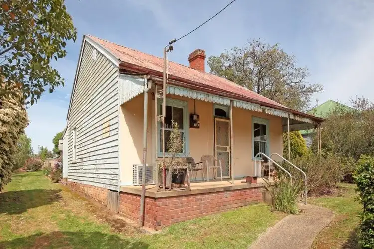 34 Kemp St, Junee NSW 2663